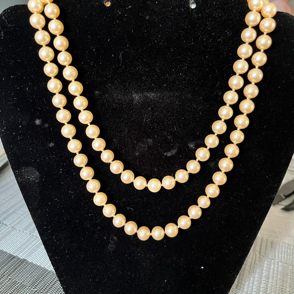 Elegant Vintage Double Strand Pearl Necklace - Picture 1 of 4